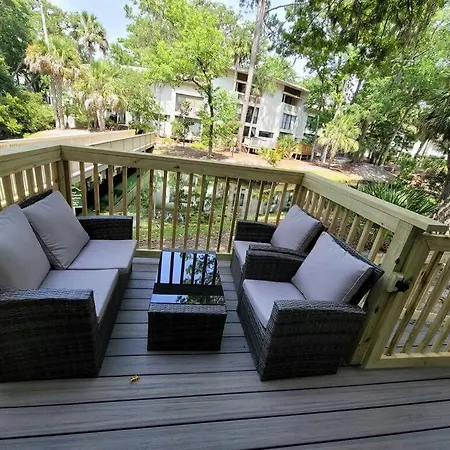 Contemporary Bliss-Newly Renovated Cozy Villa! Hilton Head Island Exterior photo