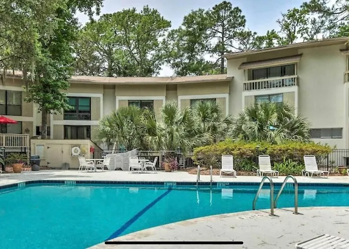 Contemporary Bliss-Newly Renovated Cozy Villa!