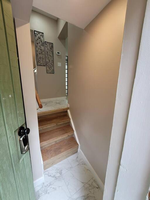 Villa Contemporary Bliss-newly Renovated Cozy Villa! *