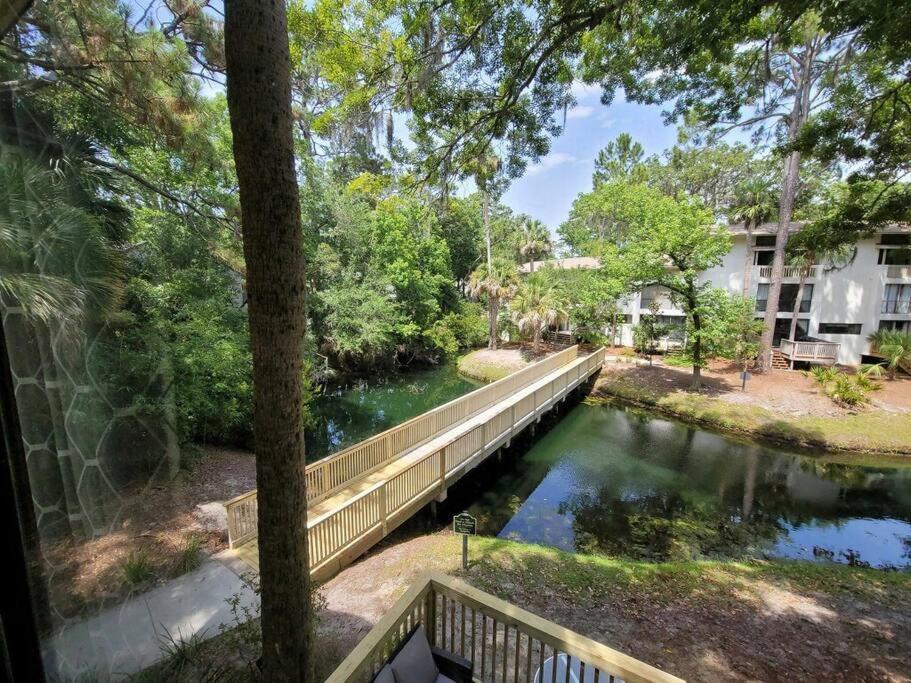Contemporary Bliss-newly Renovated Cozy Villa! Villa Hilton Head Island