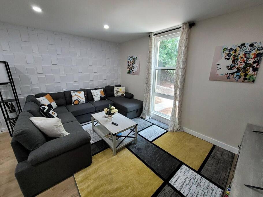Villa Contemporary Bliss-newly Renovated Cozy Villa!