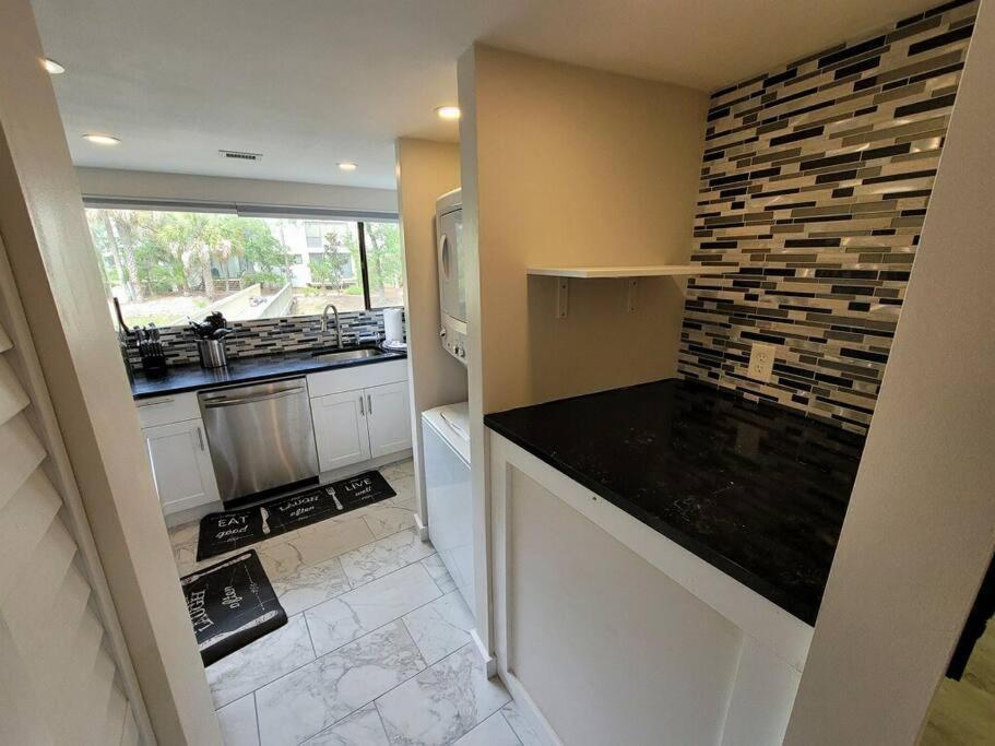 Contemporary Bliss-newly Renovated Cozy Villa! *