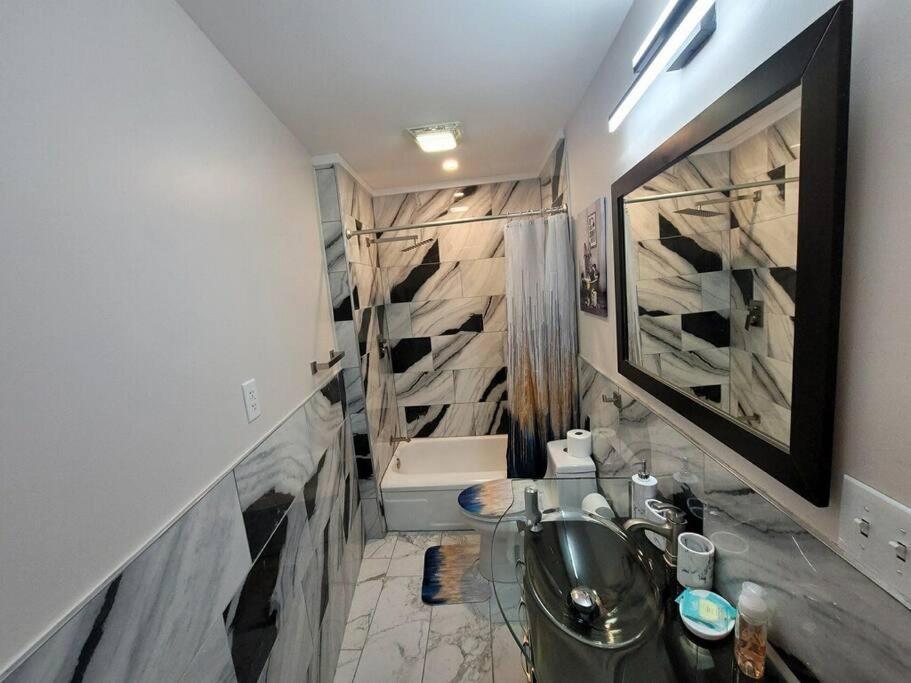 Contemporary Bliss-newly Renovated Cozy Villa! Villa *