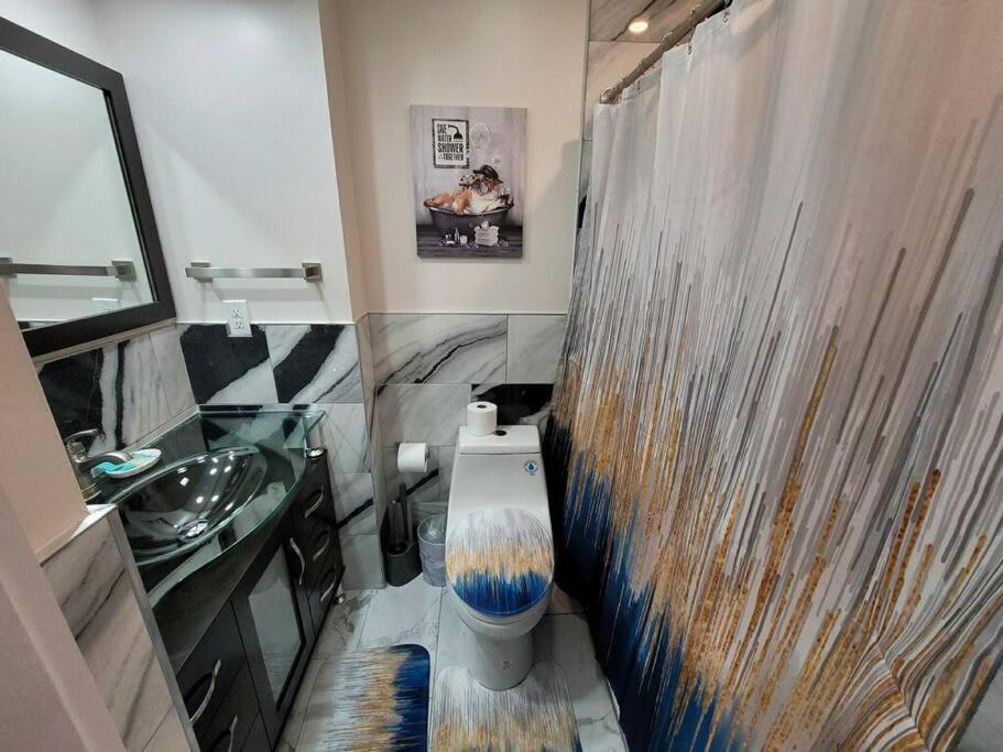 Contemporary Bliss-newly Renovated Cozy Villa! Villa