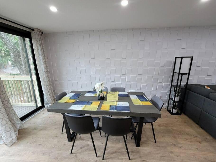 Villa Contemporary Bliss-newly Renovated Cozy Villa! *